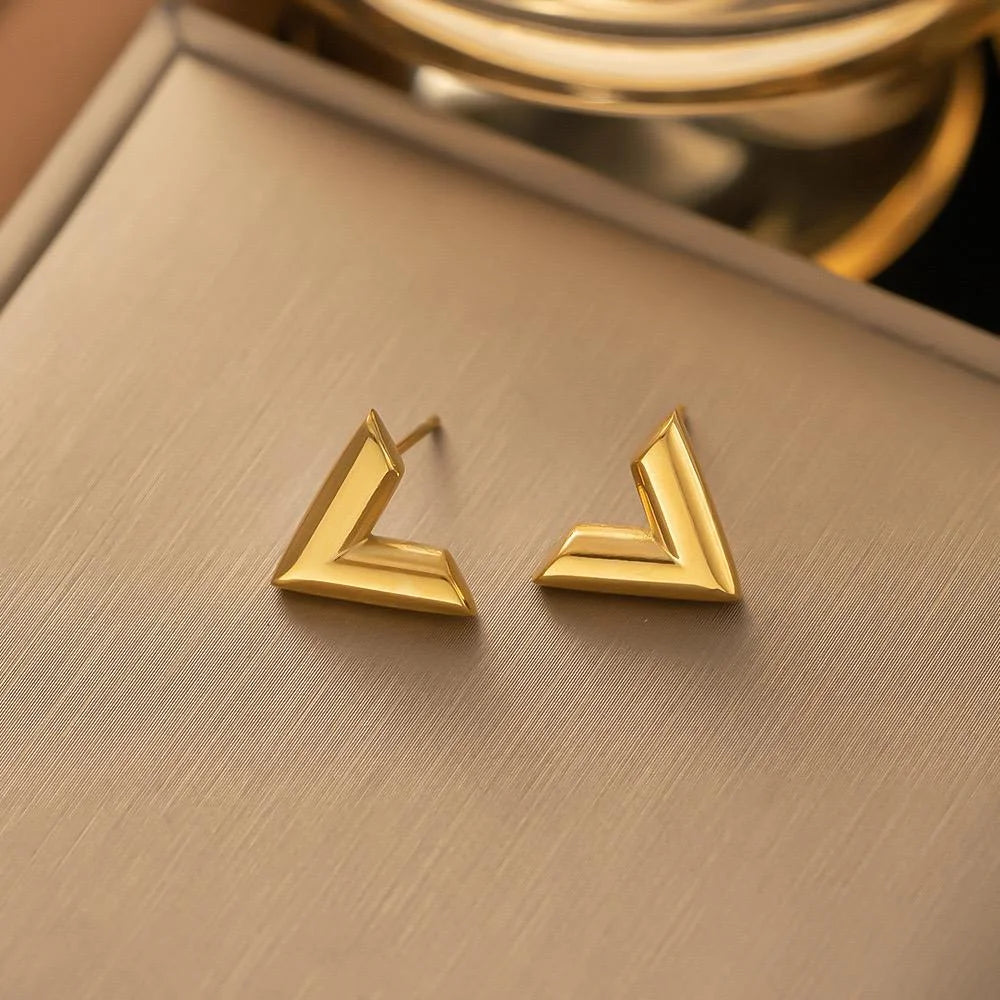Valeria Sculpted Chevron Stud Earrings