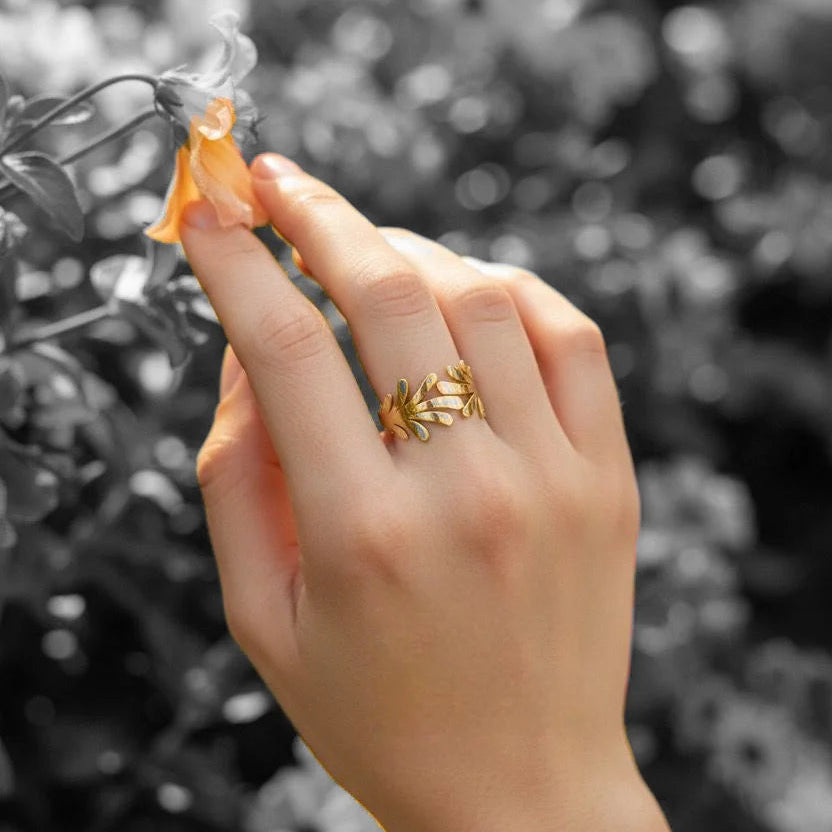 The Laurel Leaf Gold Ring
