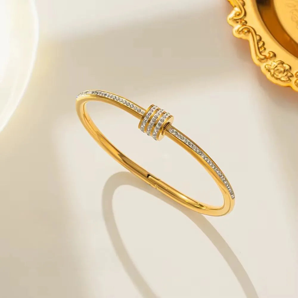 Aurelia Crystal Barrel Handcuff