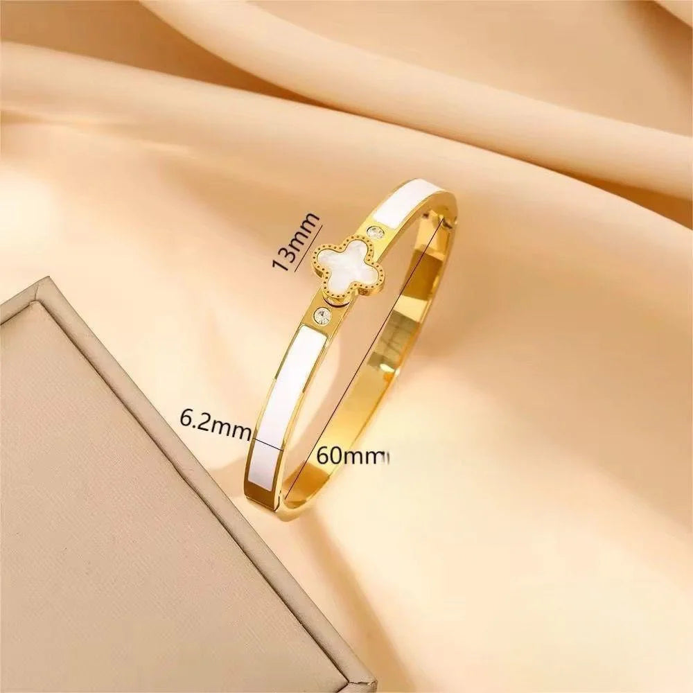 Elara Clover Motif Crystal Handcuff