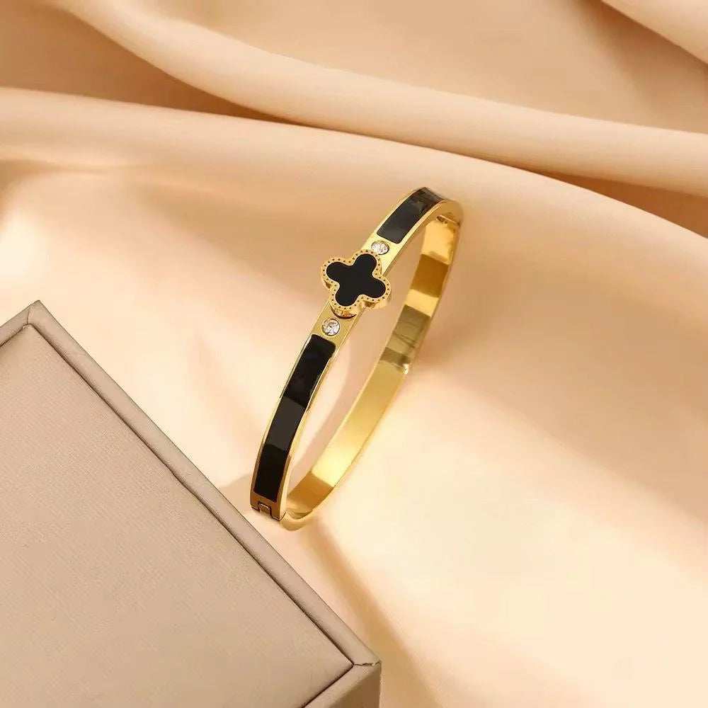 Elara Clover Motif Crystal Handcuff